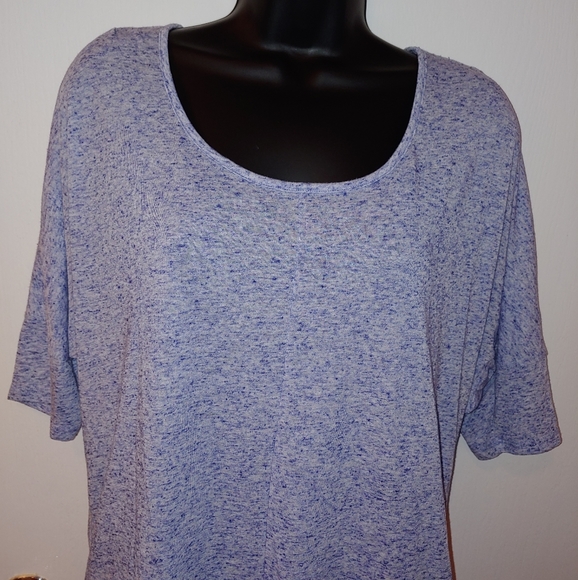 🌸2/$20 EXPRESS EUC speckled dolman sleeve light blue top - Picture 7 of 7